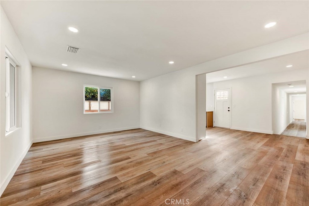 1226 W Walnut Street
