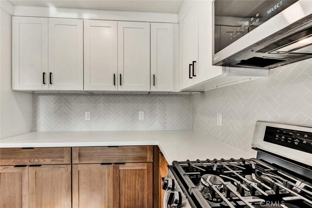 1226 W Walnut Street