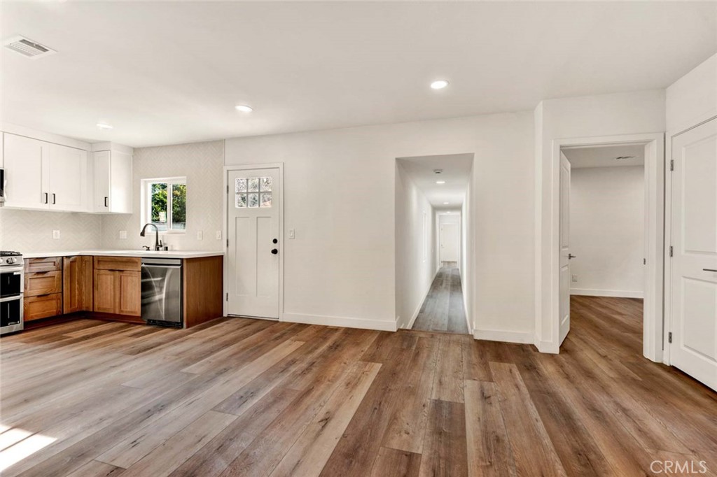 1226 W Walnut Street
