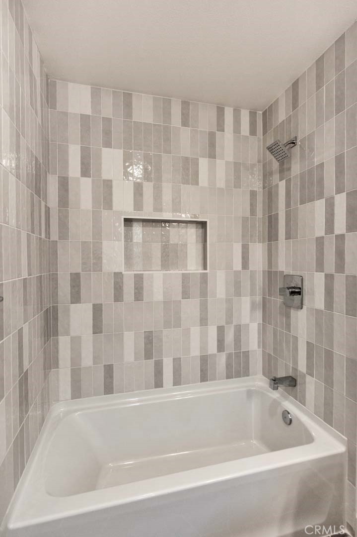 1226 W Walnut Street