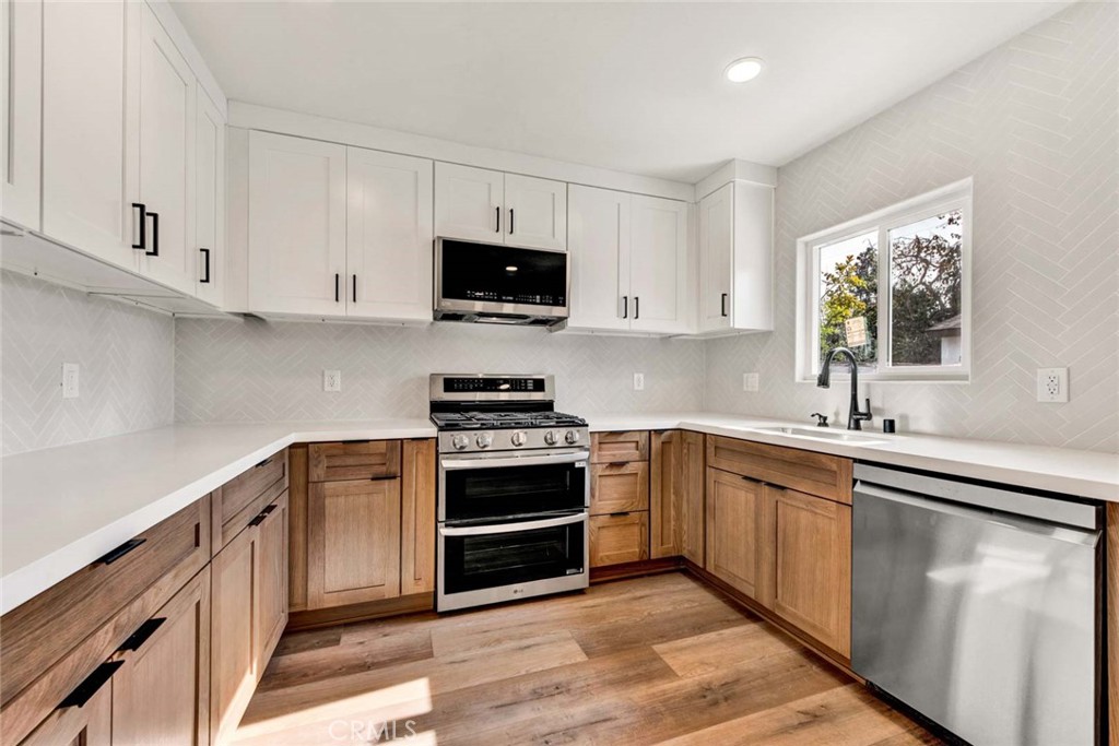 1226 W Walnut Street
