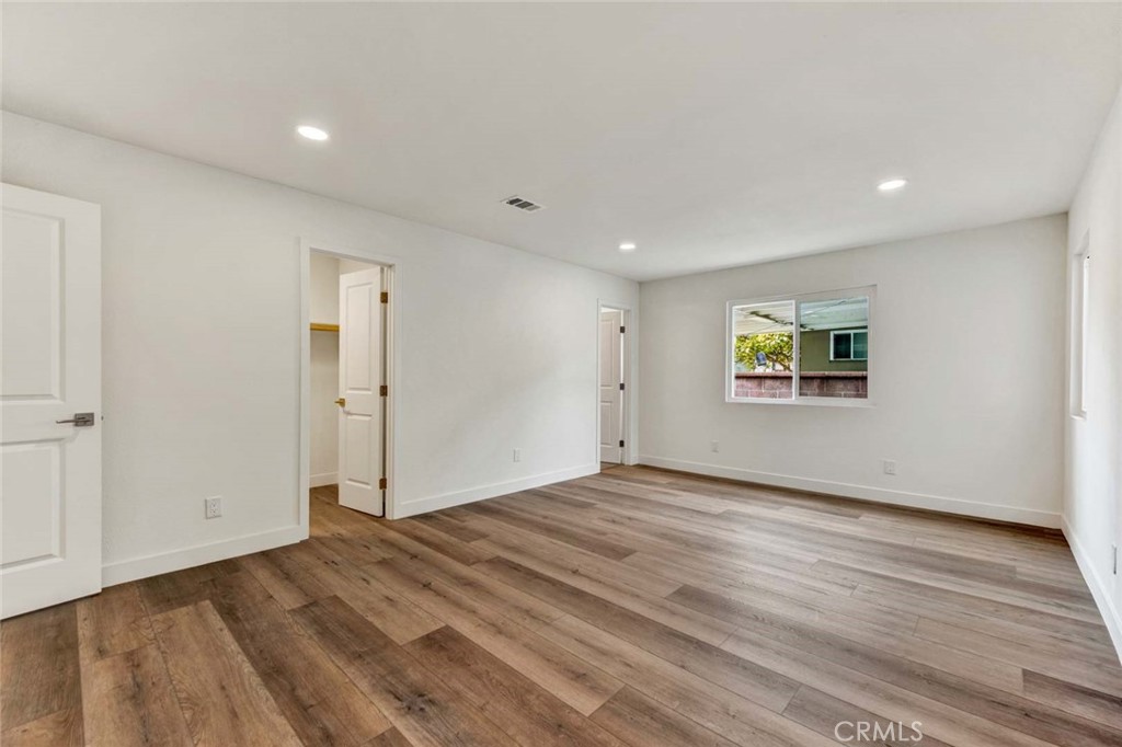 1226 W Walnut Street