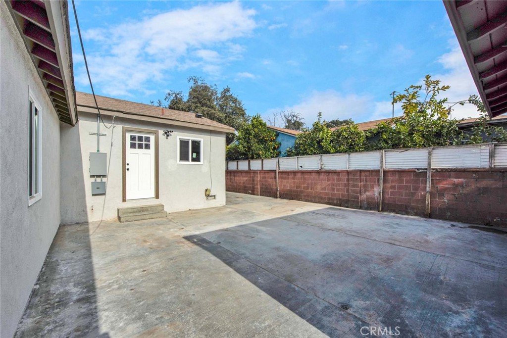 1226 W Walnut Street