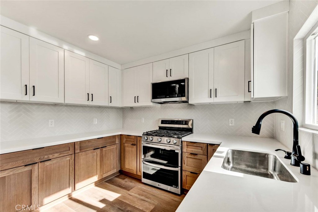 1226 W Walnut Street