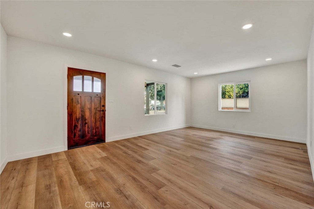 1226 W Walnut Street