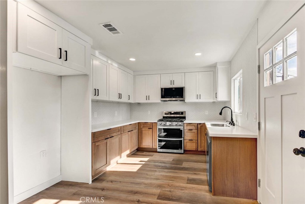 1226 W Walnut Street