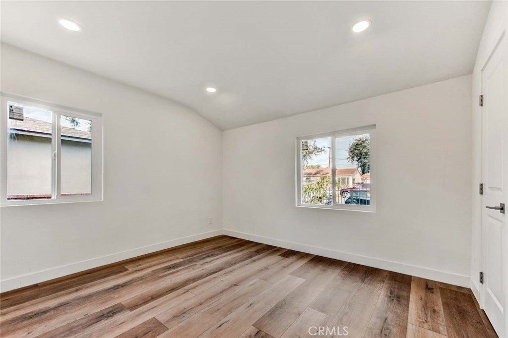 1226 W Walnut Street