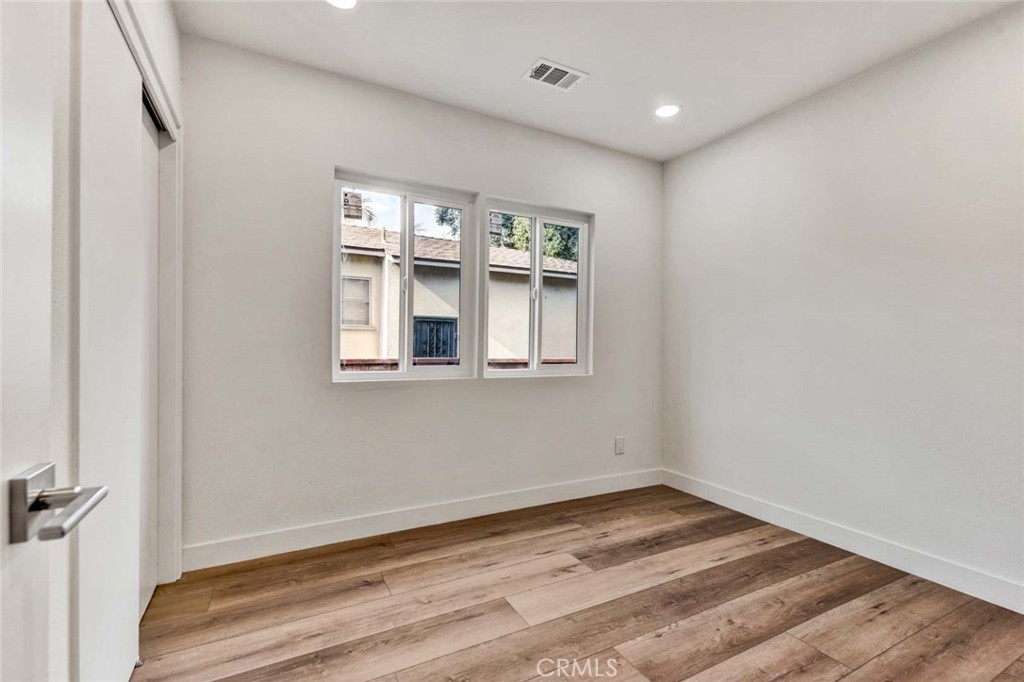 1226 W Walnut Street