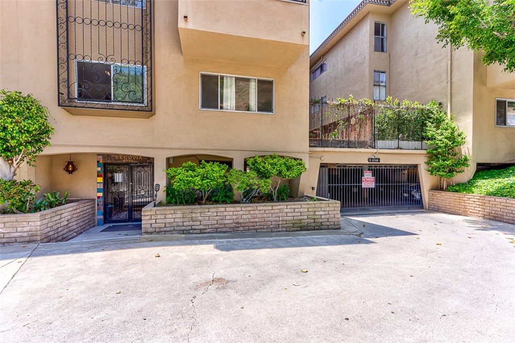6752 Hillpark Drive 301