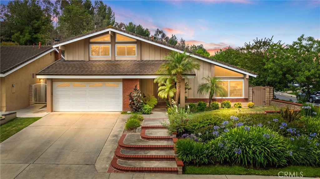 701 S Carriage Circle