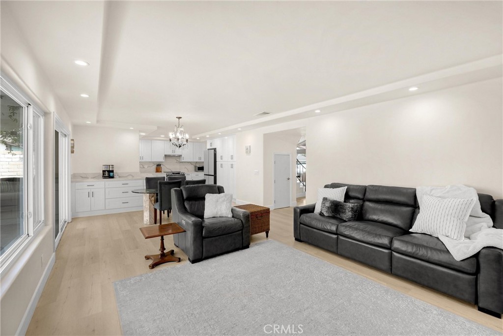 701 S Carriage Circle