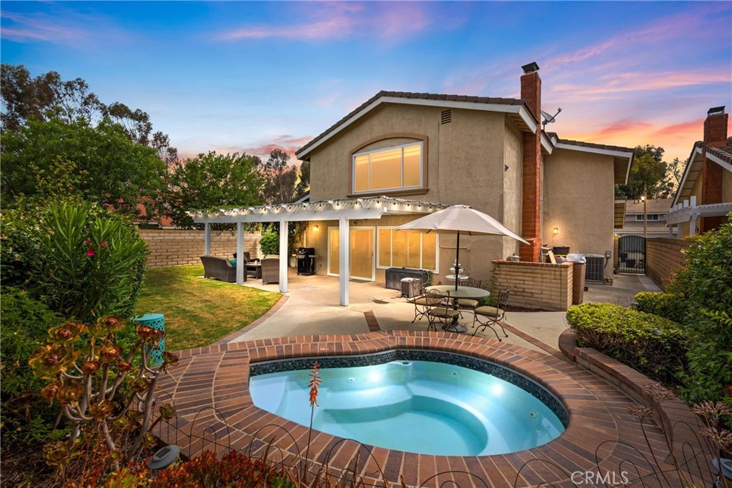 701 S Carriage Circle