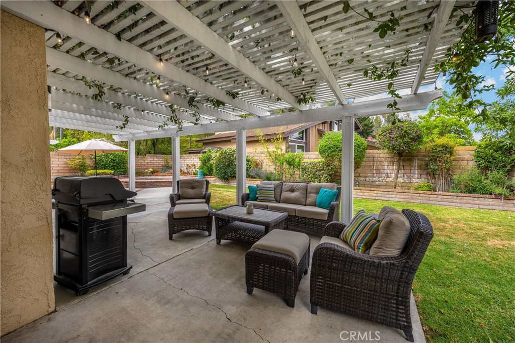 701 S Carriage Circle