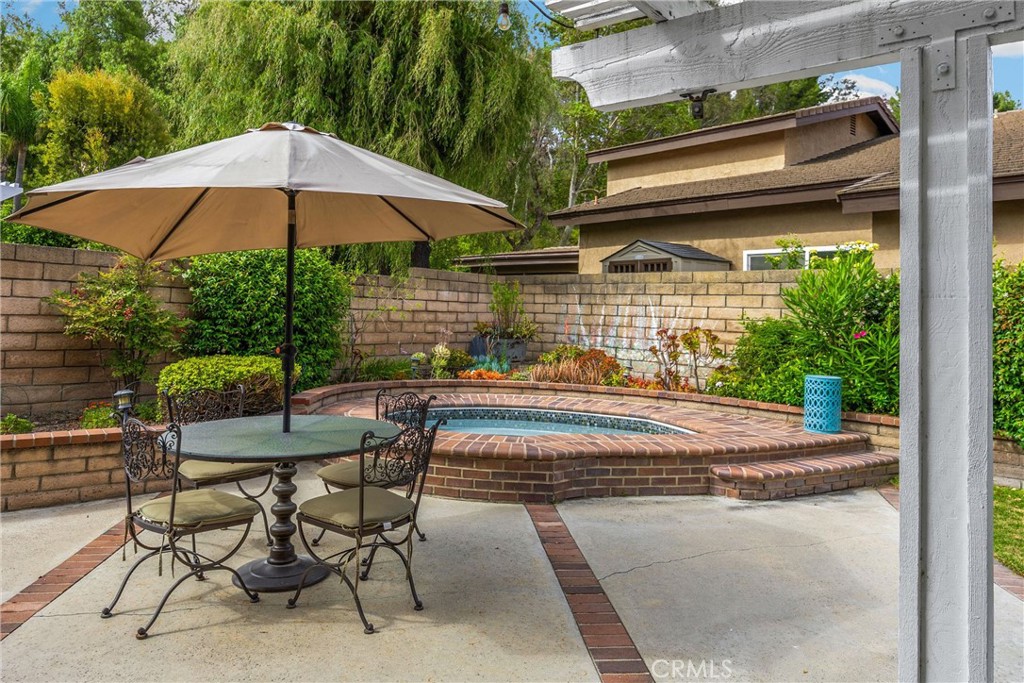 701 S Carriage Circle