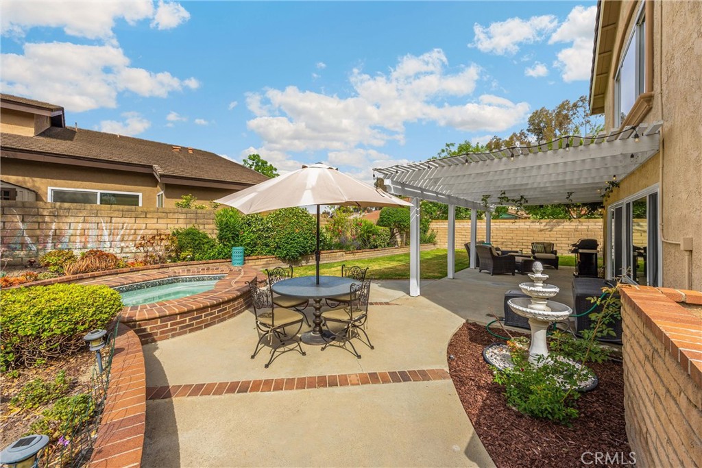 701 S Carriage Circle