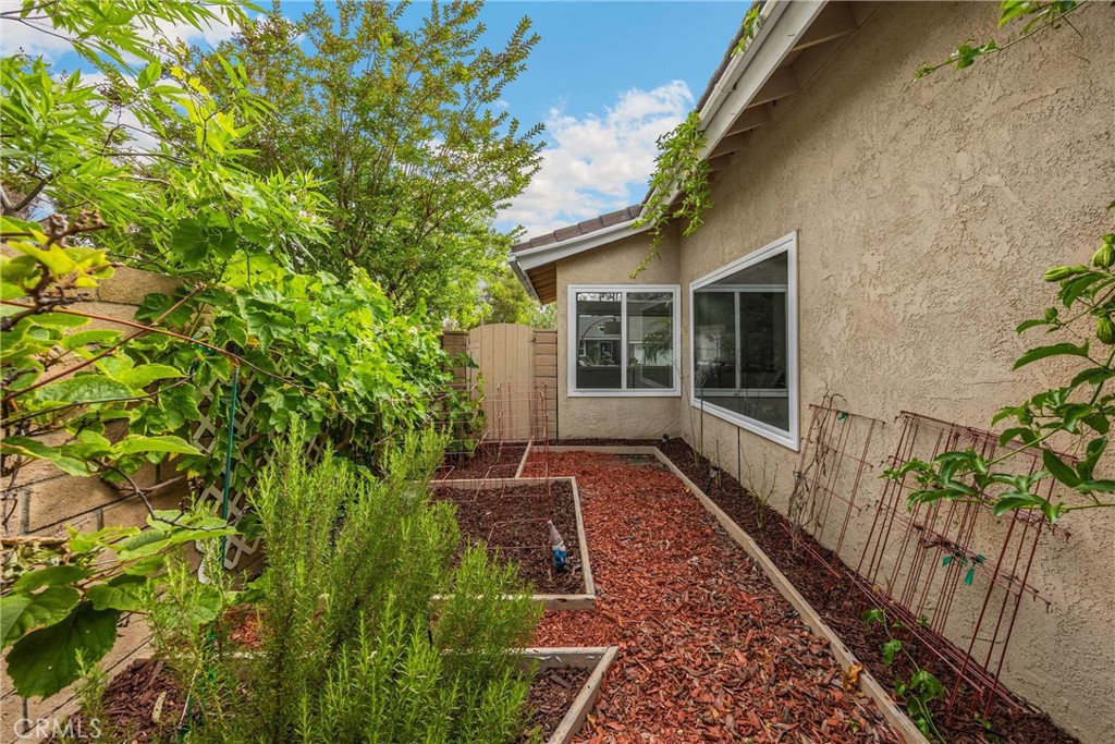 701 S Carriage Circle