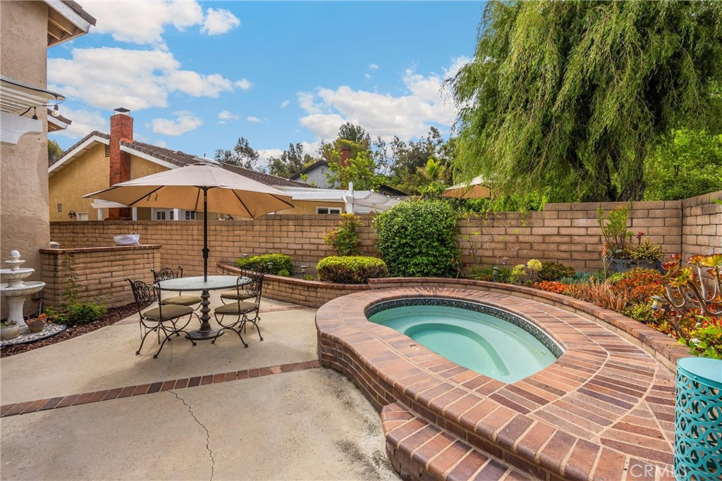 701 S Carriage Circle