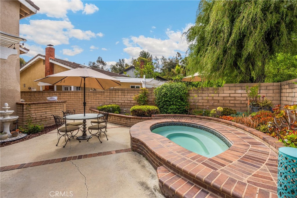 701 S Carriage Circle