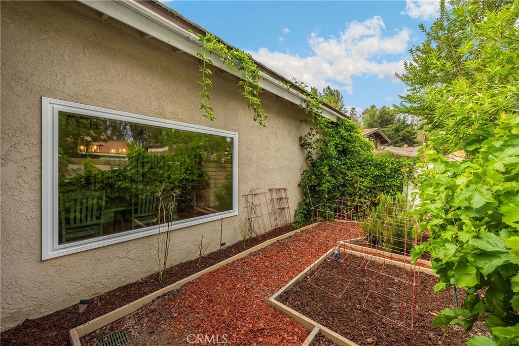 701 S Carriage Circle