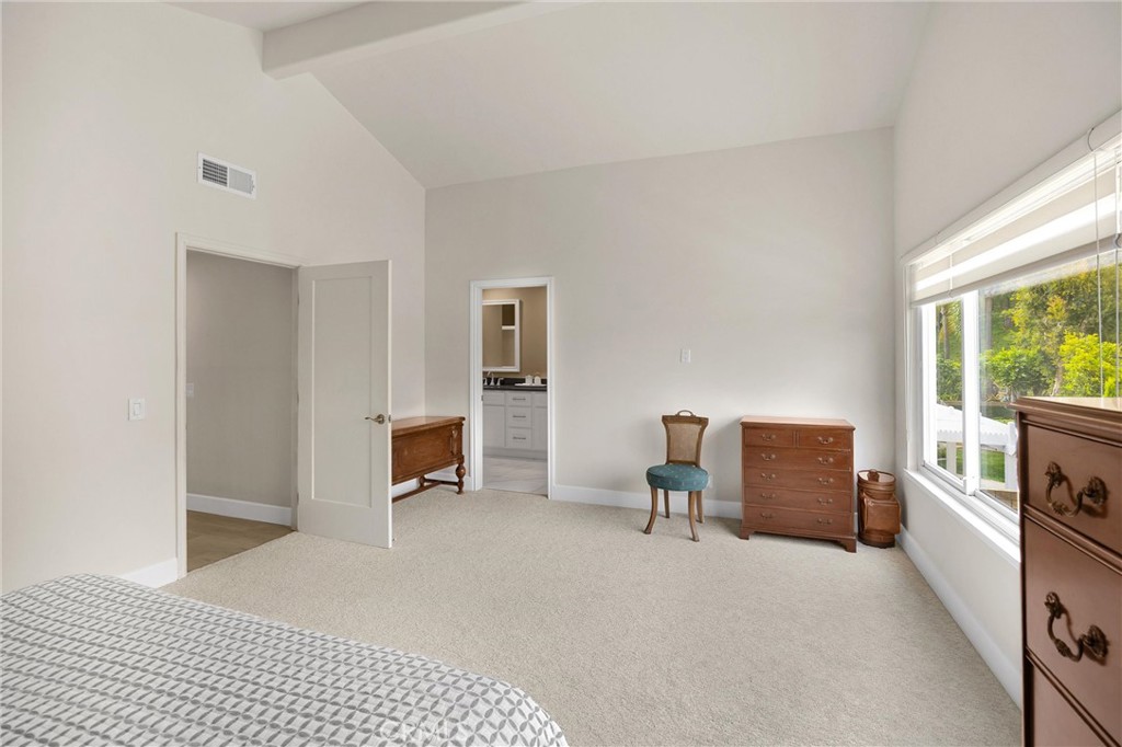 701 S Carriage Circle