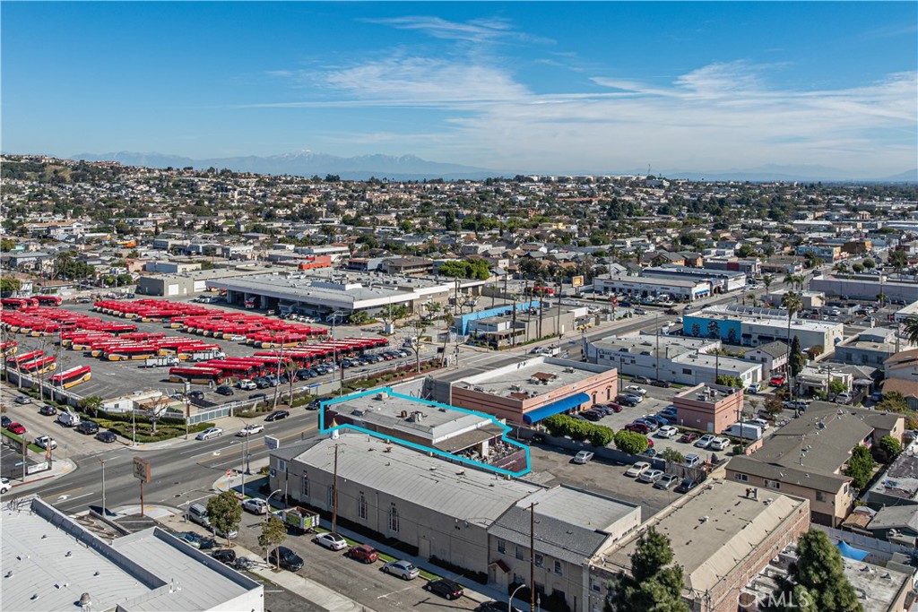 1810 E Anaheim