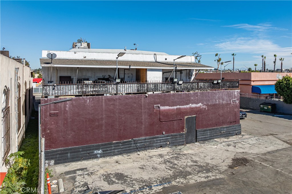 1810 E Anaheim