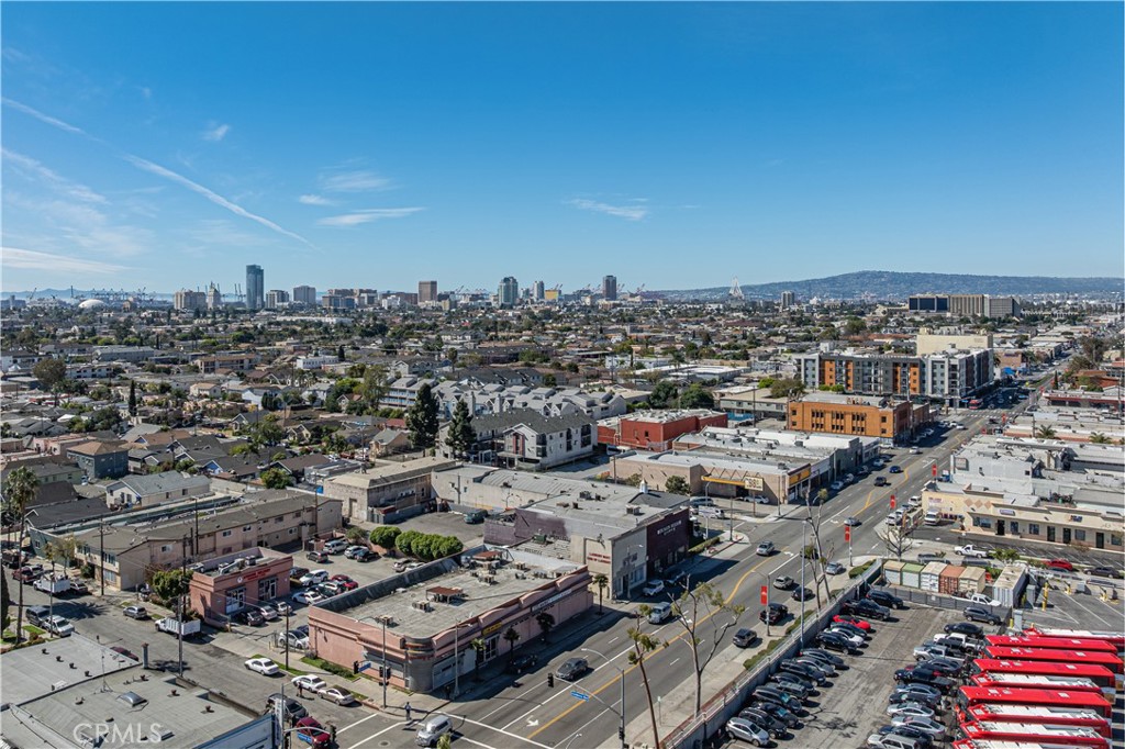 1810 E Anaheim