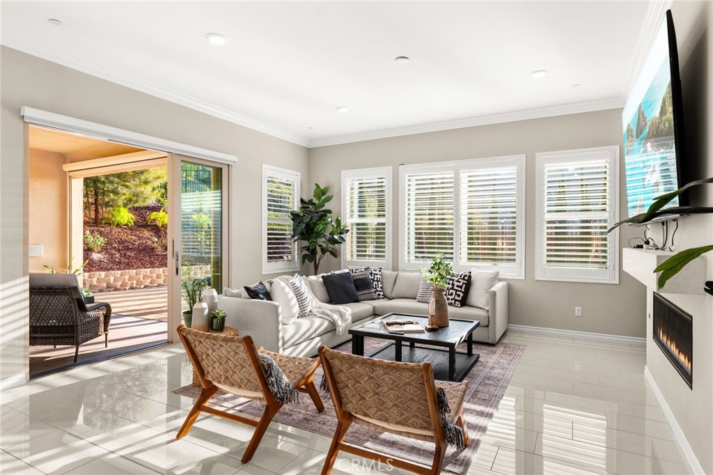 2413 Sierra Bella Drive