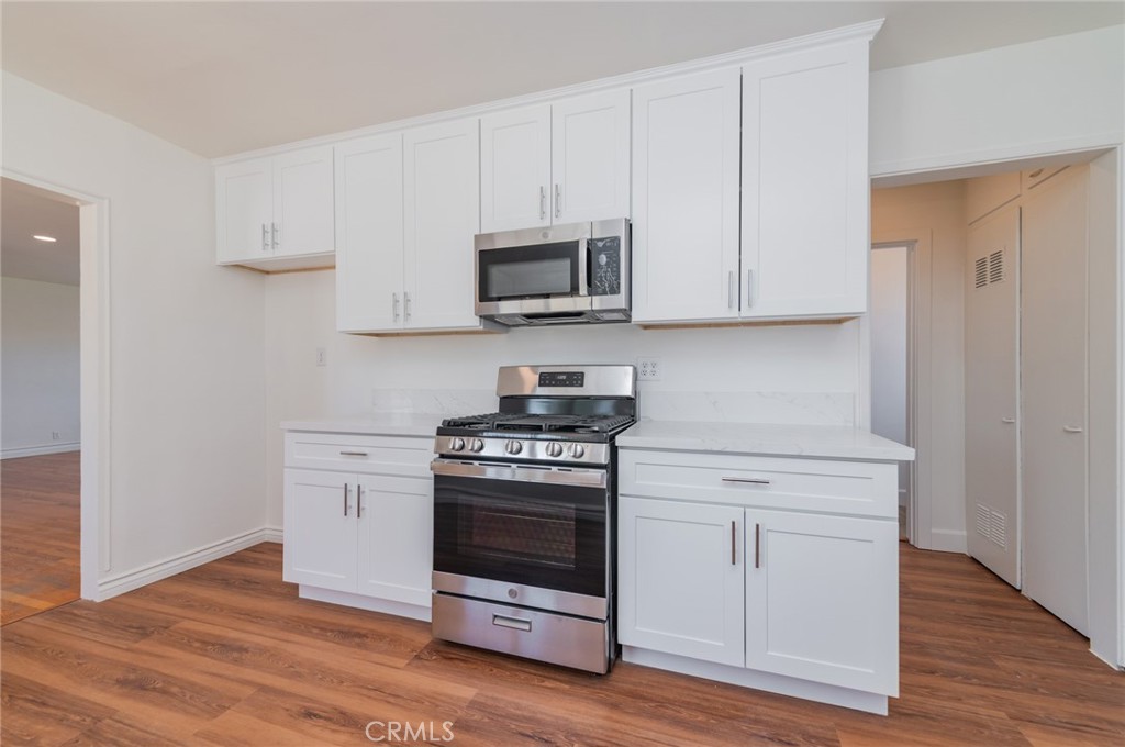 2135 E Daniels