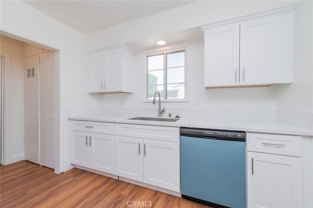 2135 E Daniels