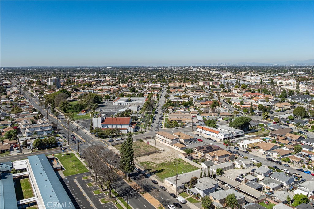 12209 Rosecrans Avenue