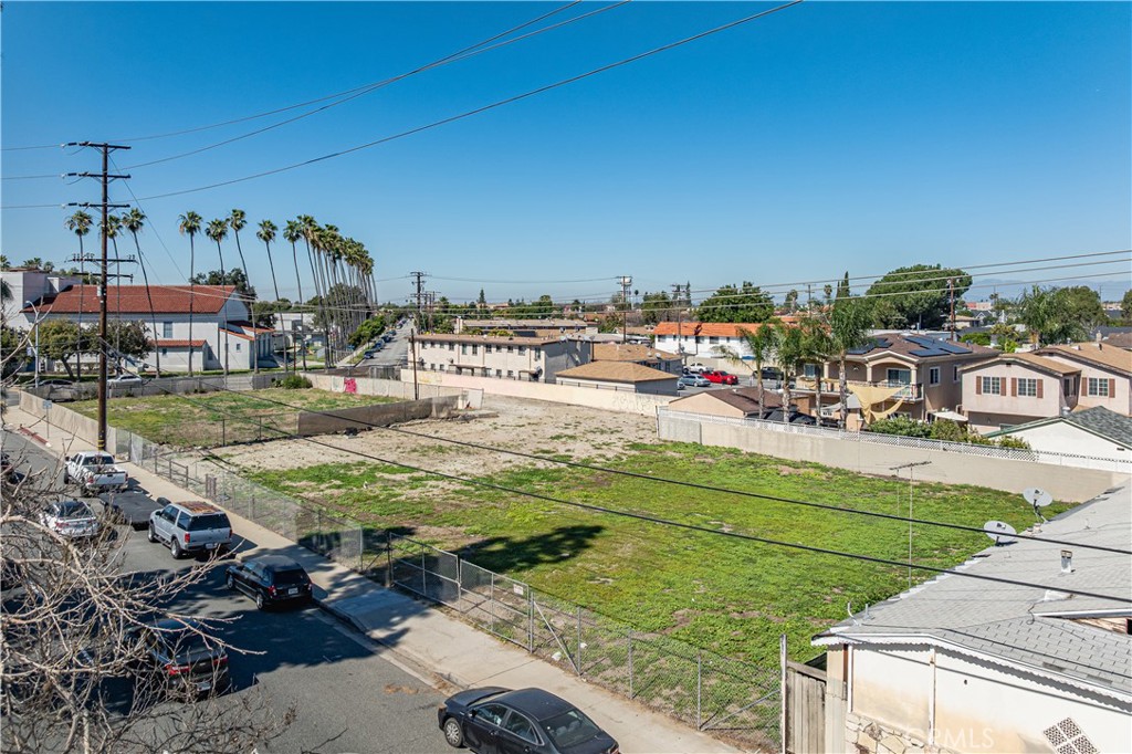 12209 Rosecrans Avenue