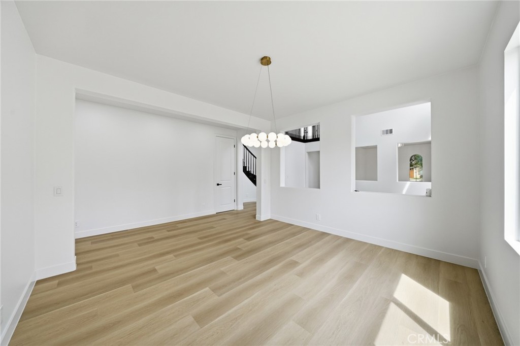 13615 Perry Ann