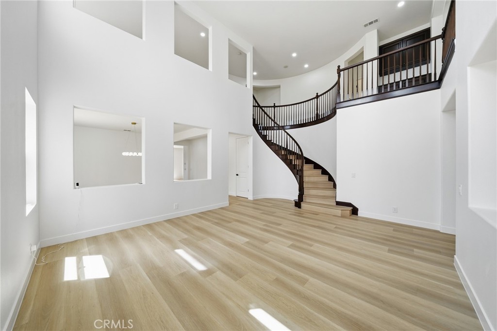 13615 Perry Ann