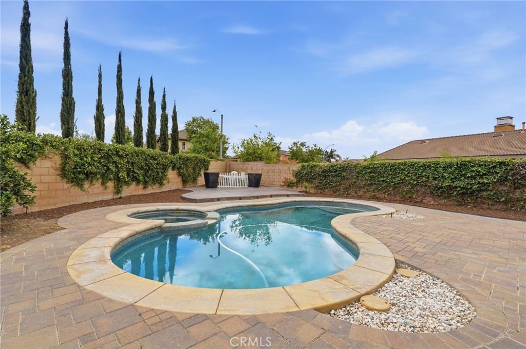 13615 Perry Ann