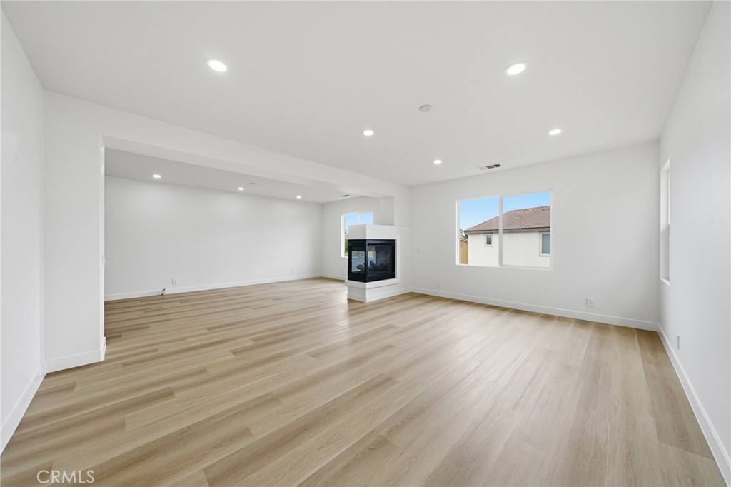 13615 Perry Ann