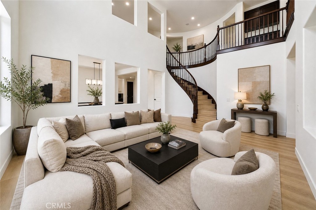 13615 Perry Ann