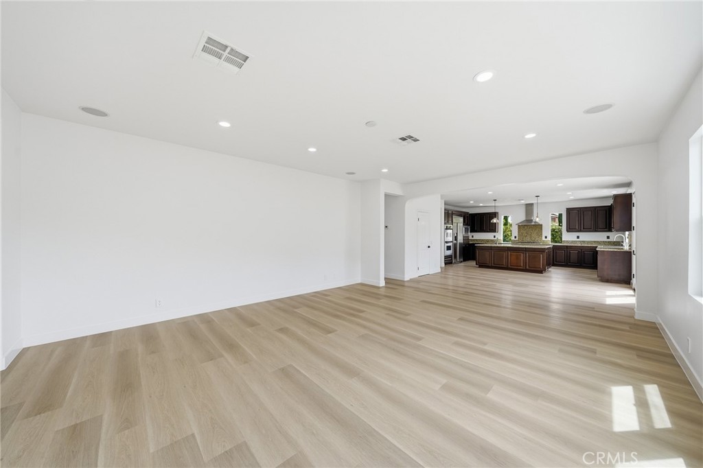 13615 Perry Ann