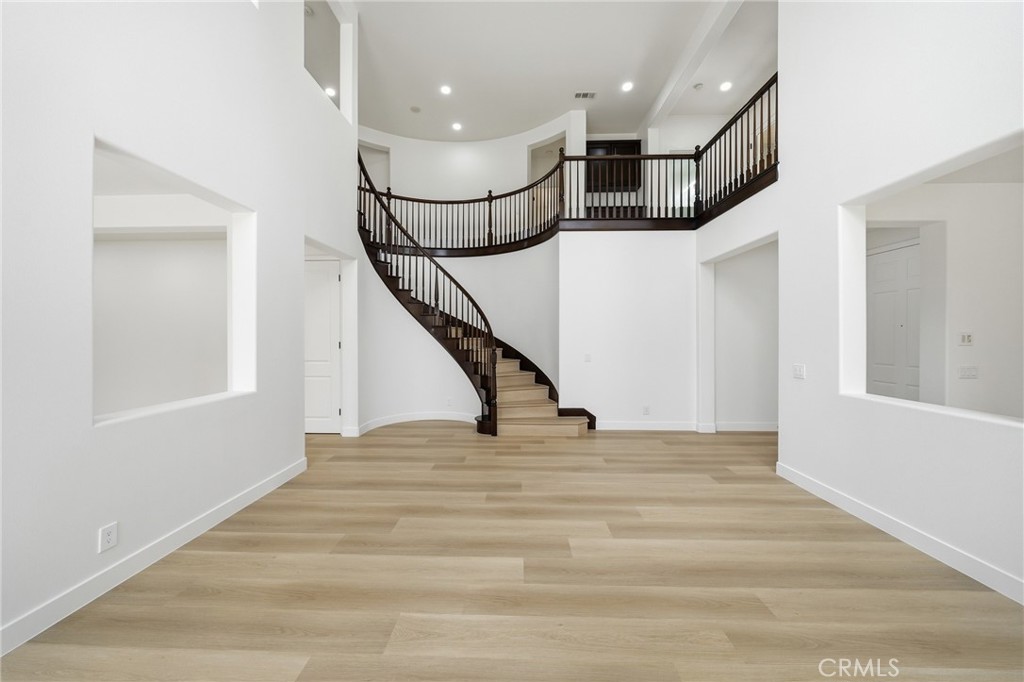 13615 Perry Ann