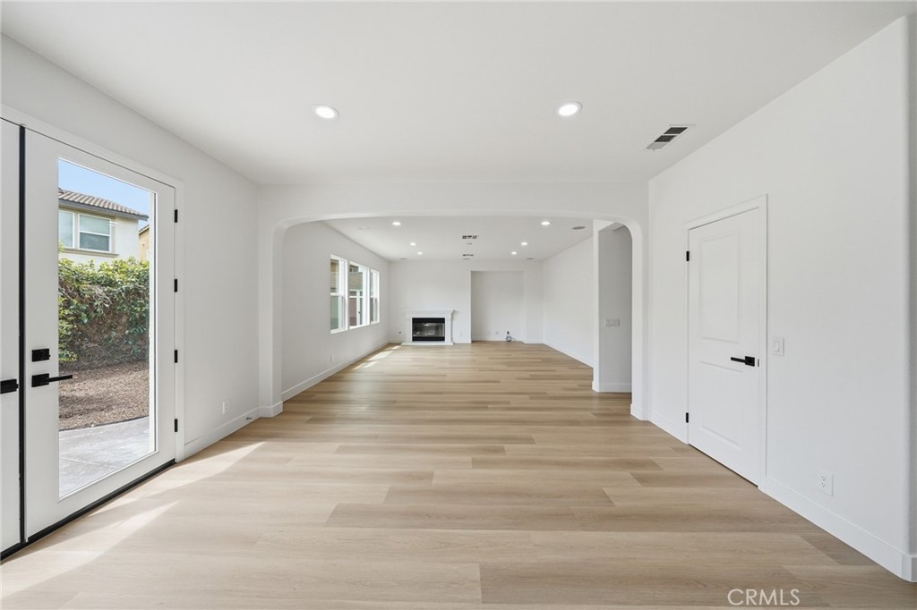 13615 Perry Ann
