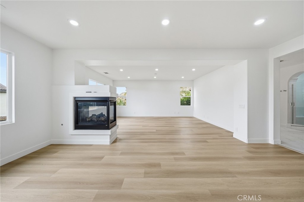 13615 Perry Ann
