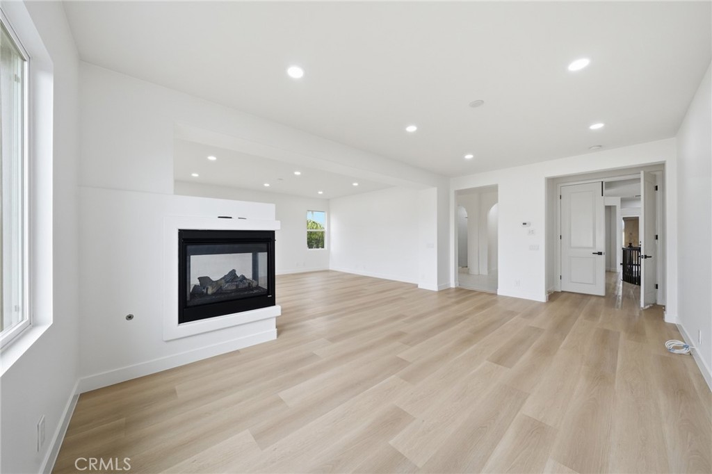 13615 Perry Ann