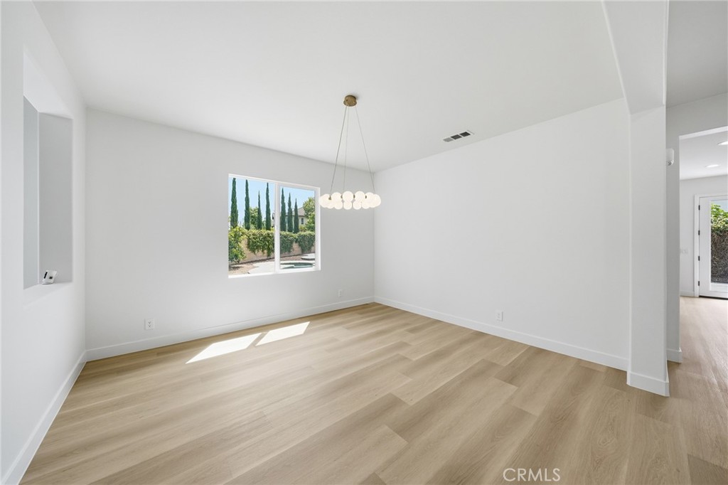 13615 Perry Ann