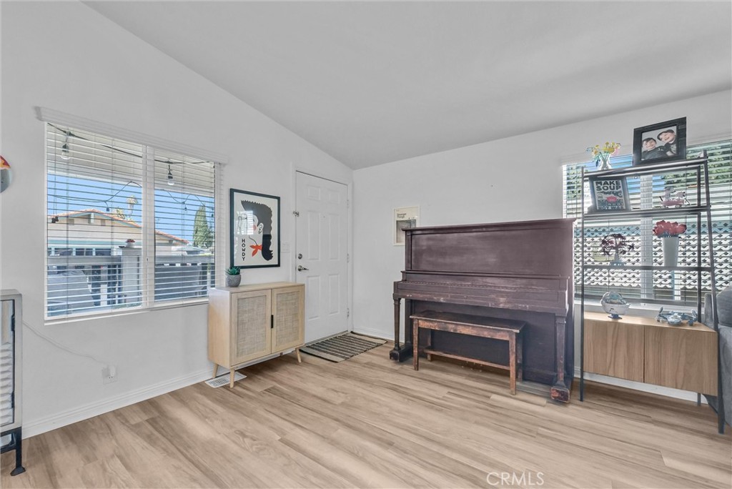 15050 Monte Vista 123