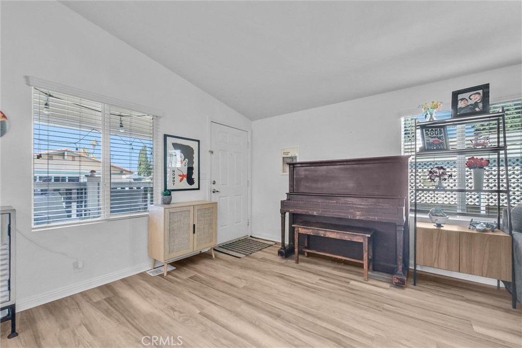 15050 Monte Vista 123