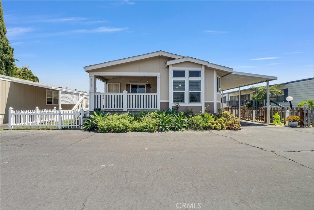 15050 Monte Vista 123