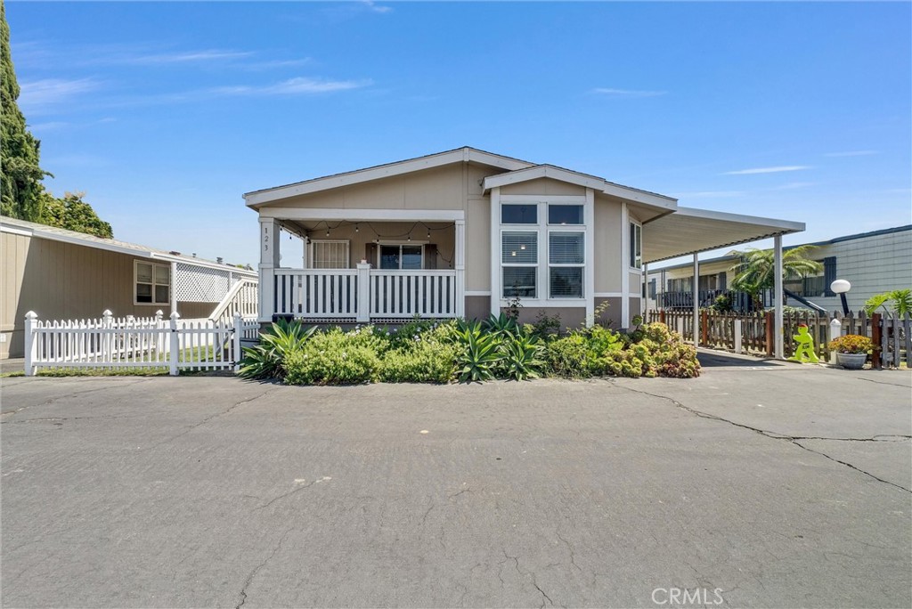 15050 Monte Vista 123