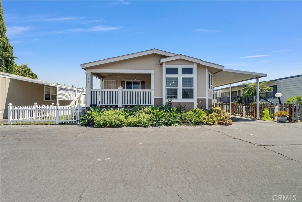 15050 Monte Vista 123