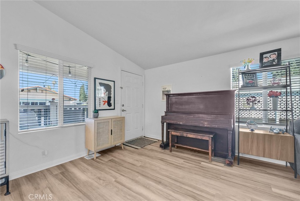 15050 Monte Vista 123