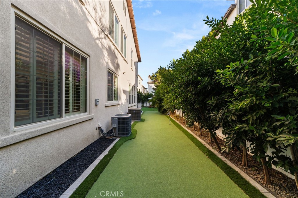 8607 Alder Creek